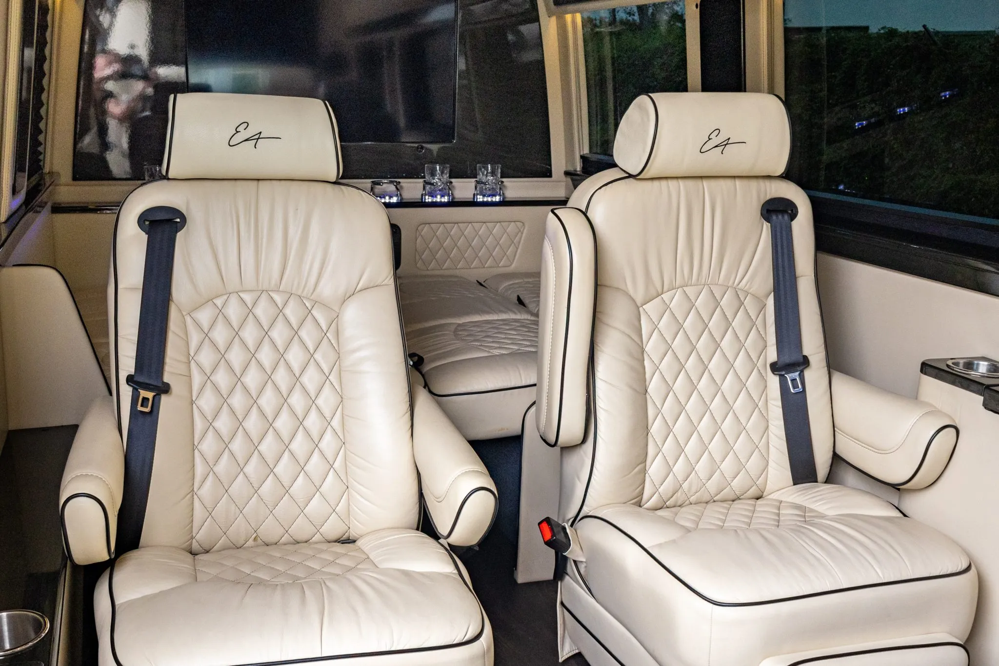 Edel Atlanta Sprinter captain chairs interior