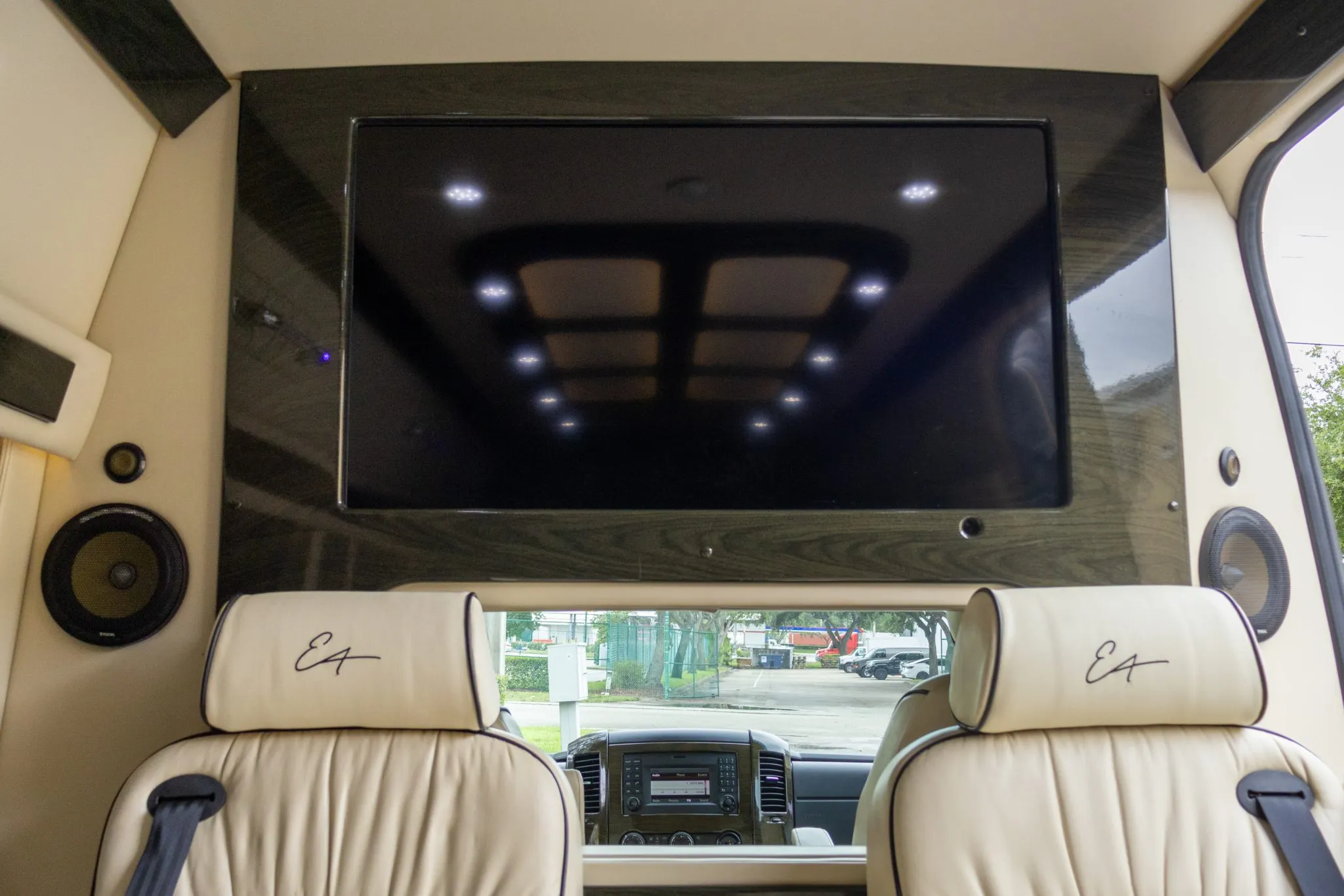 Edel Atlanta interior with large TV